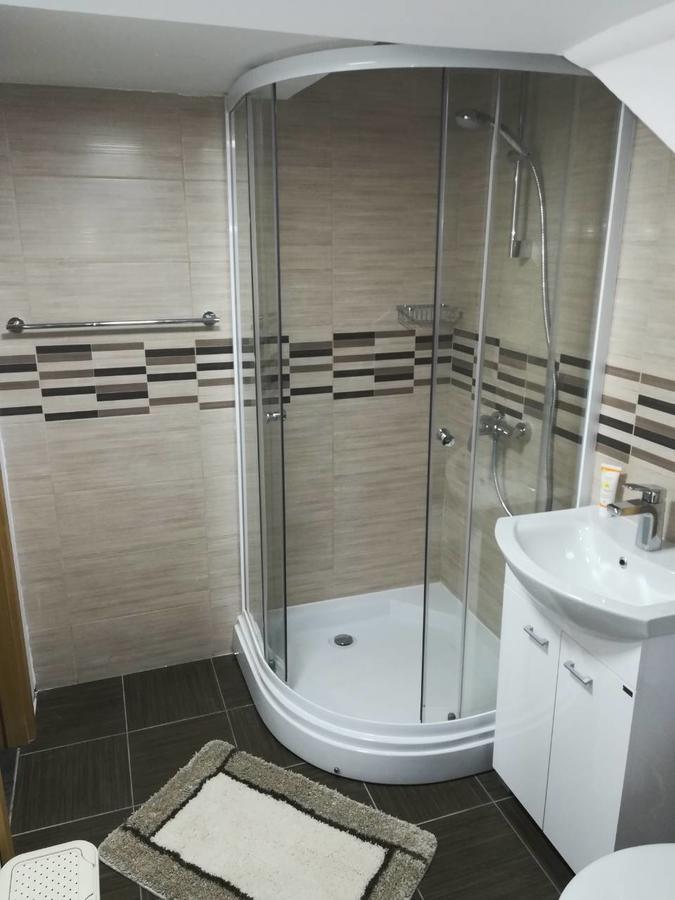 Salas Tatic Hotel Turija Bagian luar foto
